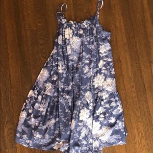 {H&M} Brand New Floral Flowy dress
